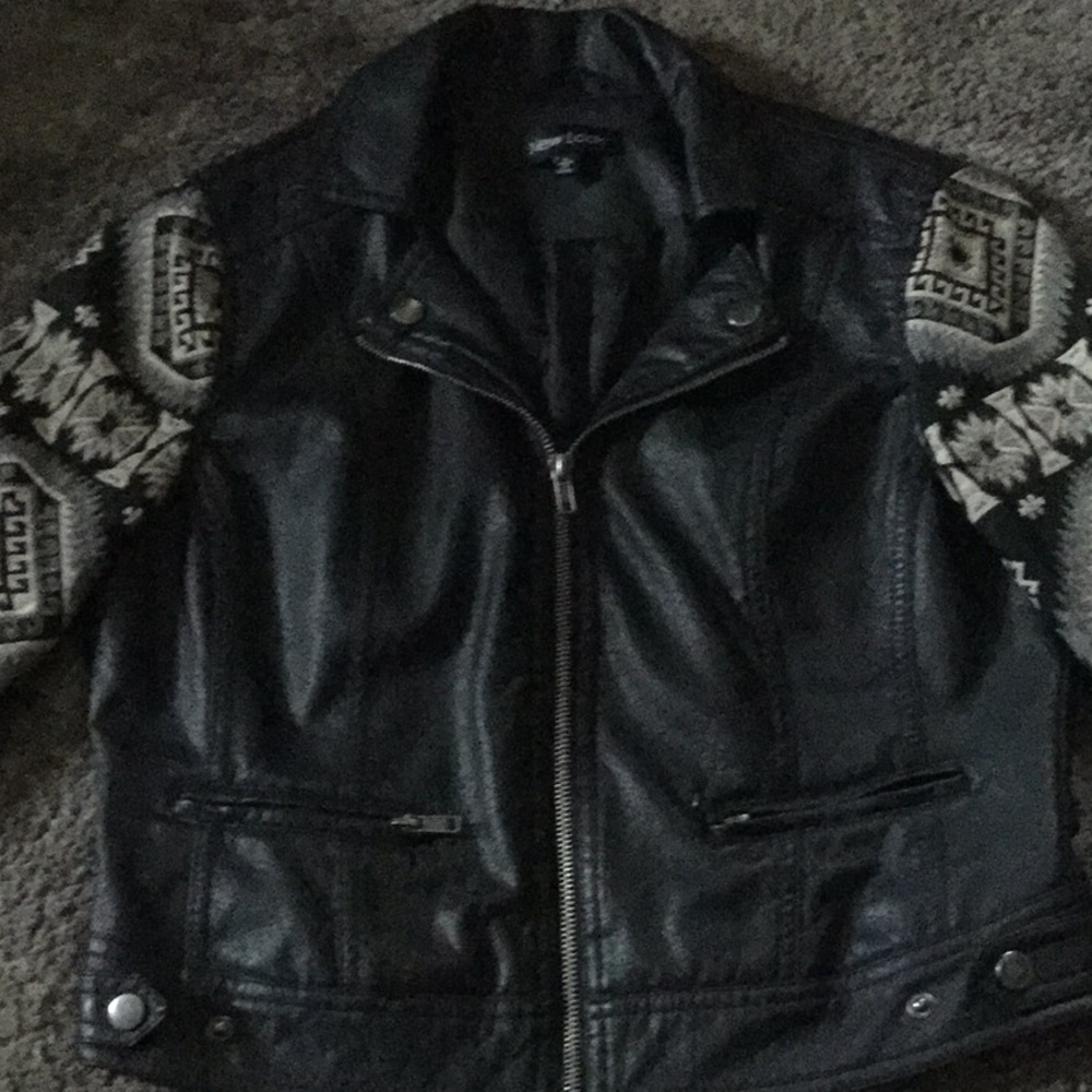 Leather patterned jacket - Picture 3 of 3